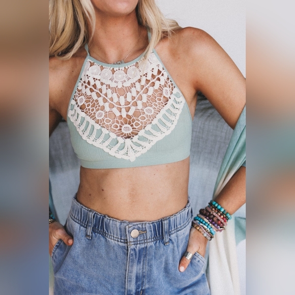 One Tree Nest Other - Boho Crochet Bralette Olive Green & White M/L - Never Worn